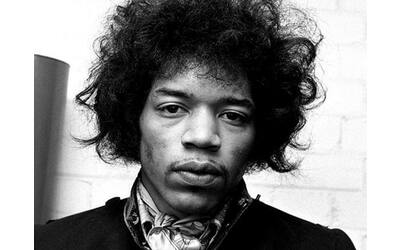 Jimi Hendrix nasceva 81 anni fa: il primo strumento suonato, a Roma con Patty...