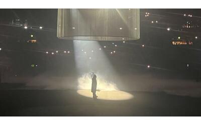 Kanye West (con Ty Dolla $ign) e il non concerto di Milano: performance...