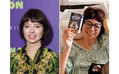 Kate Micucci, la star di «The Big Bang Theory» operata di cancro ai polmoni