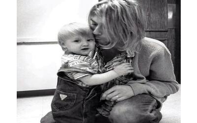 La figlia di Kurt Cobain dedica una lettera al padre: «Avrei voluto...