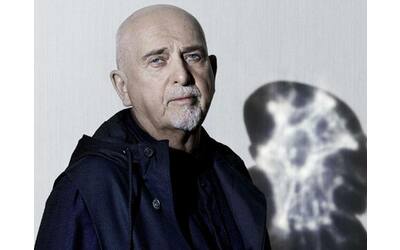 Peter Gabriel: «L'ultimo show dei Genesis? Mi sentivo triste. La Sardegna?...