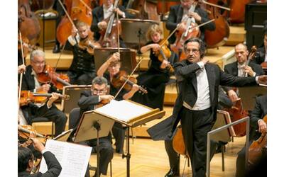 Riccardo Muti, il tour con l’Orchestra di Chicago arriva in Italia: «Dico no alle opere stravolte»