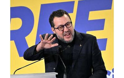 Matteo Salvini e i sovranisti anti Ue: «Europa occupata da abusivi»