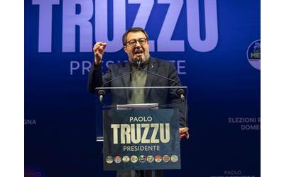 Salvini: «La droga è merda e chi si droga è un coglione»