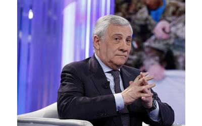 Tajani e il piano per allargare Forza Italia: liste civiche, sindaci e Svp