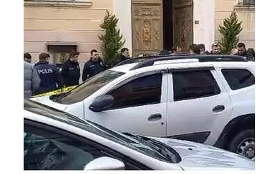 attacco a chiesa italiana a istanbul un morto