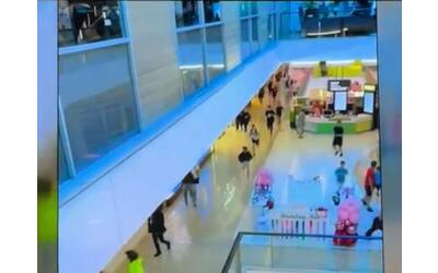 australia attacco in un centro commerciale a sydney diversi morti