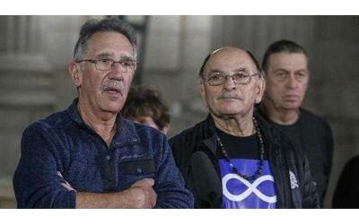 Canada, due 70enni scambiati in culla  ricevono le scuse del premier di Manitoba