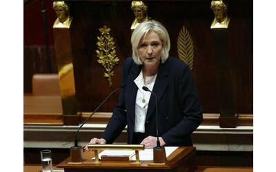 Francia, il sondaggio per le Europee: primato di Le Pen