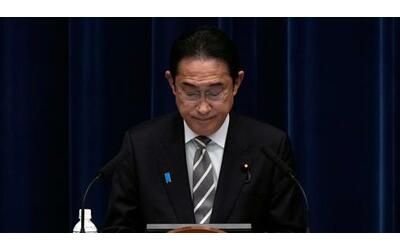 Giappone, lo scandalo delle cene di finanziamento fittizie costringe Kishida...