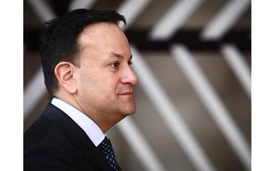 Il premier irlandese Leo Varadkar annuncia le dimissioni: motivi politici e professionali