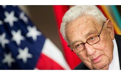 La morte di Kissinger, la sua voce lenta e vacillante nella sua ultima uscita pubblica