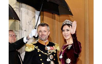 Le prime foto dei reali danesi dopo l’annuncio dell’abdicazione di Margrethe