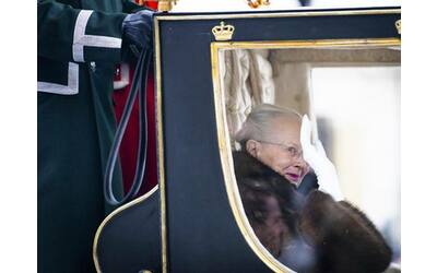 Margrethe II, ultimo viaggio sul cocchio reale da regina
