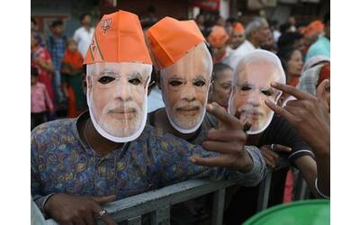 Modi e l’India, il «culto» del leader e una nazione divisa