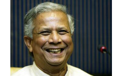 Mohammed Yunus, il Nobel per la Pace condannato a sei mesi di carcere in...