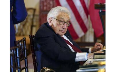 È morto Henry Kissinger, aveva 100 anni. L’uomo che ha plasmato la politica Usa