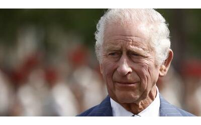 «Re Carlo ha il cancro»: il comunicato di Buckingham Palace