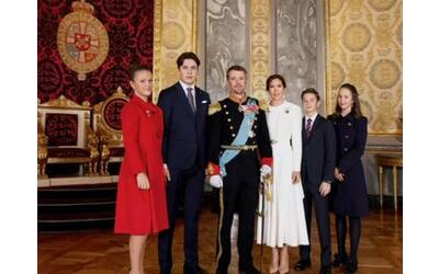 Re Frederik con Mary di Danimarca: le foto ufficiali nella sala del trono