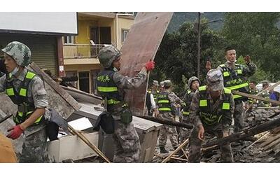 terremoto di magnitudo 5 9 in cina edifici crollati almeno 100 i morti