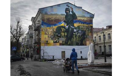 Ucraina, due anni dopo: giovani in fuga, fratture politiche, ma l’89% crede...