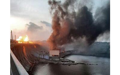 Ucraina, i missili di Putin sulle infrastrutture energetiche: «Il più pesante da mesi, a rischio la centrale nucleare di Zaporizhzhia»