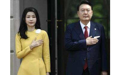 Una borsetta di Dior mette nei guai la First Lady di Seul (e il marito presidente)
