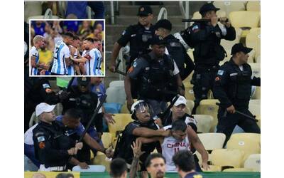 brasile argentina risultato 0 1 gol di otamendi al maracan sele ao nei guai scontri e violenza gara sospesa 20