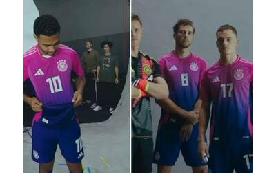Germania, la maglia rosa per Euro 2024 non piace ai tifosi: «È da donna»