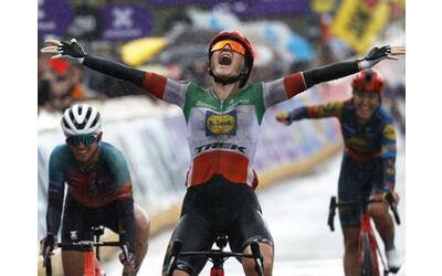 Giro Fiandre donne, Elisa Longo Borghini vince davanti a Niewiadoma seconda