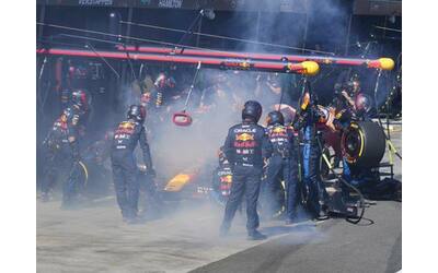 Il ritiro di Max Verstappen: le fiamme al freno al Gp d’Australia