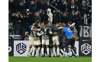 Juventus-Roma, tifoso bianconero ferito da un seggiolino lanciato dal settore...