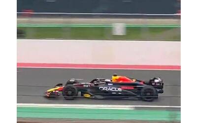 La nuova Red Bull debutta a sorpresa nel giorno della Ferrari