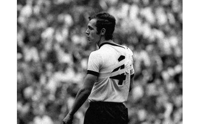 Morto Beckenbauer, in Italia Germania 4 a 3 giocò con una spalla rotta