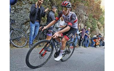 Tadej Pogacar sarà al Giro d’Italia 2024: l’annuncio. Doppietta col Tour?