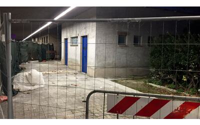 Roma Lido, vietato andare in bagno: i wc sono in permanente ristrutturazione