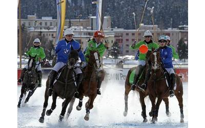 A St. Moritz il torneo di polo sulla neve: vip e jet set, si spende anche un...