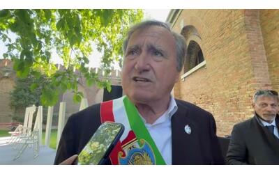il sindaco di venezia alla biennale non mi piace il padiglione italia