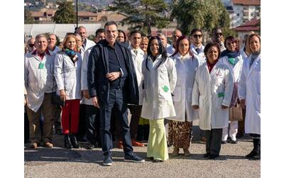 In Calabria altri 98 medici cubani. Il presidente dell’Ordine: «Non hanno...