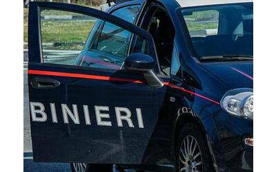 La Spezia, donna morta in albergo a Mattarana: «Ferite di arma da taglio»....