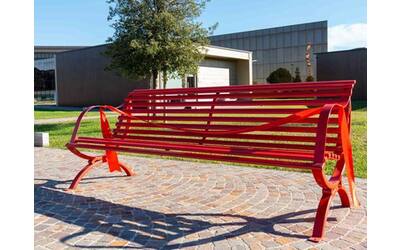 mogliano veneto inaugura una panchina rossa all innovation park