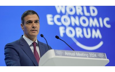 “Aiutateci a dare alla gente una vita migliore”: l’appello del premier spagnolo Sànchez agli imprenditori presenti a Davos