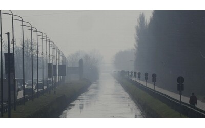 Allarme smog, scattano oggi le misure anti inquinamento a Milano e in altre 8...