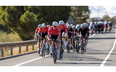 arriva il controllo anti doping 130 ciclisti su 182 iscritti si ritirano dalla corsa in spagna
