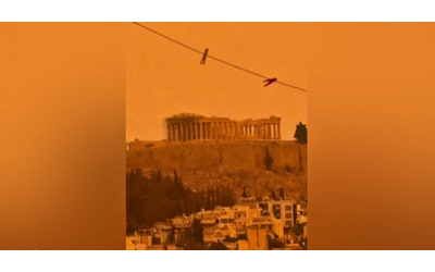 atene diventa arancione per via della sabbia del sahara il video impressionante della capitale greca