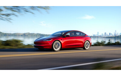 Auto elettriche, negli USA la domanda rallenta. E Tesla gioca a fare la...