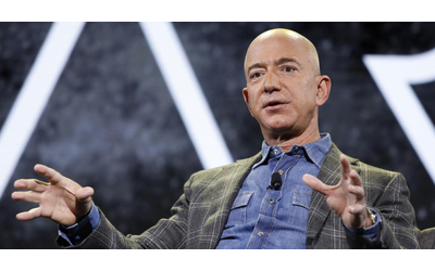 Bezos trasloca a Miami dove risparmierà 600 milioni di tasse. Ma lui spiega:...