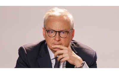 Boeing, ministro dell’Economia in Francia: “Preferisco Airbus, più sicura”. Ma il governo francese detiene quote dell’azienda europea
