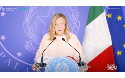 Crozza-Meloni risponde agli evasori fiscali: “Pronto so’ Giorgia, come la...