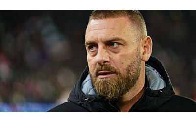 daniele de rossi nuovo allenatore della roma scelto un romanista dopo l esonero di mourinho